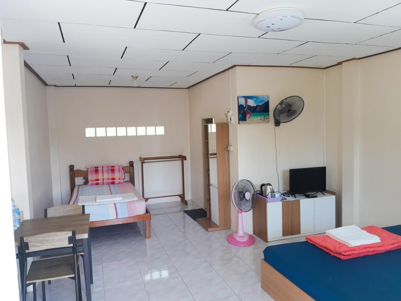 T And T House (Adults Only) Hotel Koh Phayam Eksteriør billede