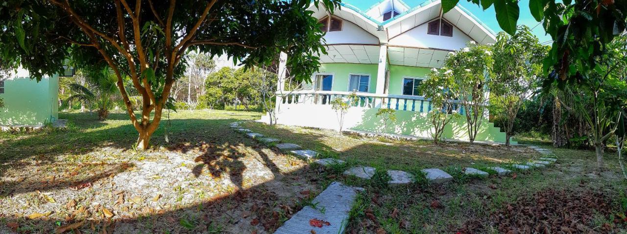 T And T House (Adults Only) Hotel Koh Phayam Eksteriør billede
